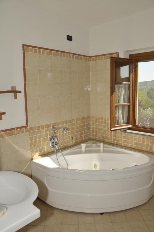 Agriturismo Renai E Monte II Gambassi Terme Exteriör bild